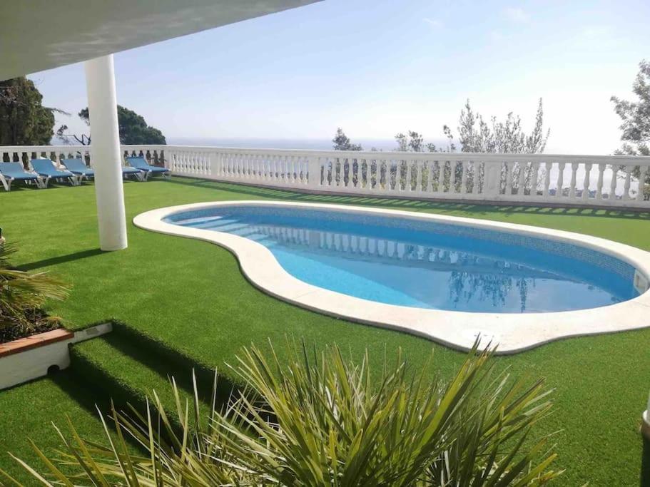 Villa Blanca Lloret de Mar Exteriör bild
