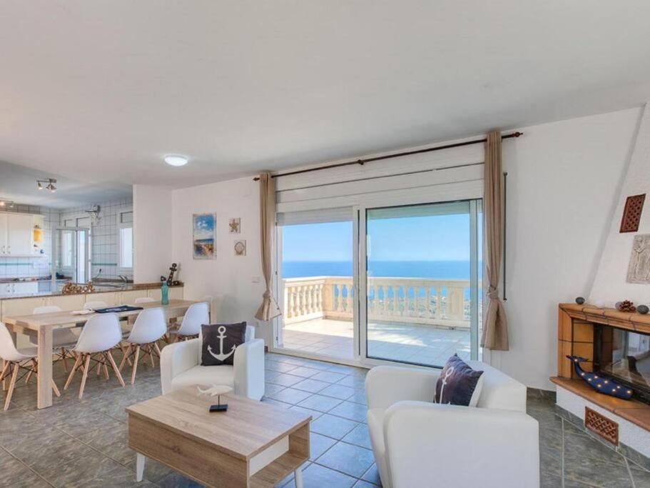 Villa Blanca Lloret de Mar Exteriör bild